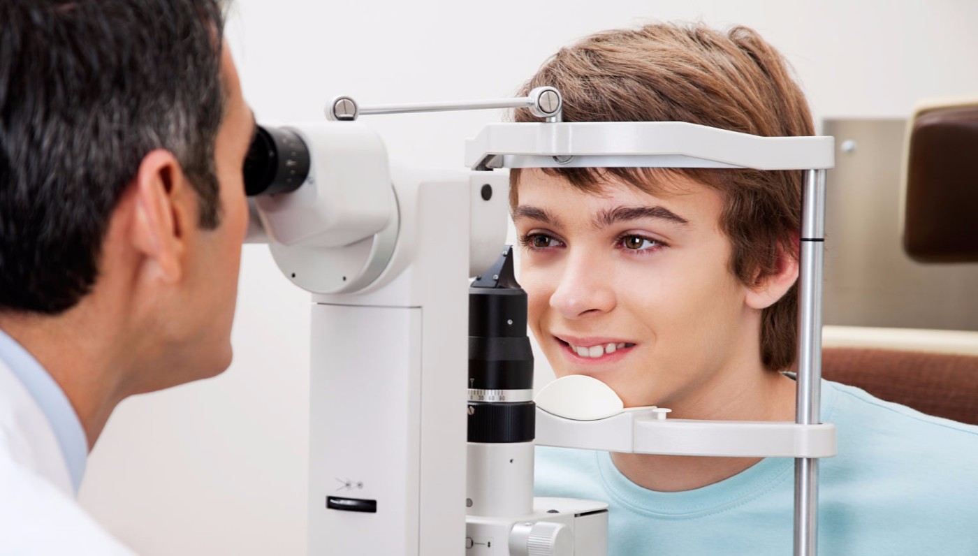 Instalaciones modernas y personal médico de la Unidad
Oftalmológica de Puebla brindando atención especializada en salud visual.